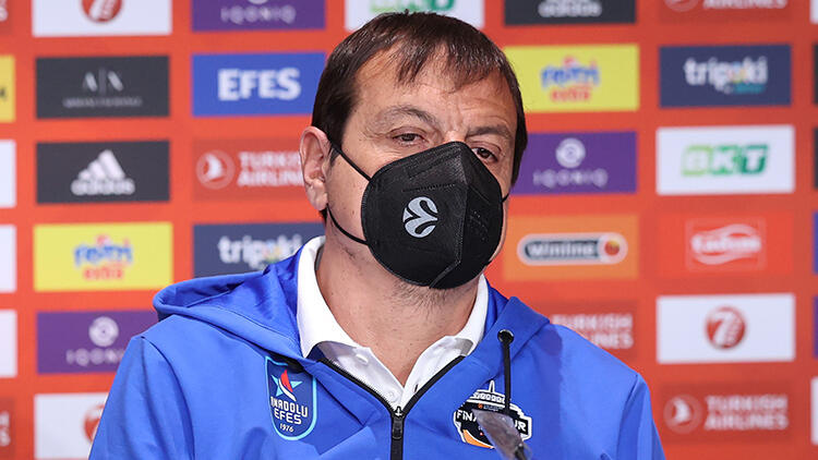 Anadolu Efes Başantrenörü Ergin Ataman: ‘Larkin şampiyonluğu kazandıracak’