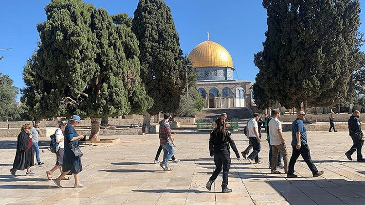 Fanatik Museviler Mescid-i Aksa’ya baskın düzenledi