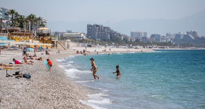 TÜRSAB: Ülkemizi ziyaret eden yabancı ziyaretçi sayısı 2.7 milyona geriledi