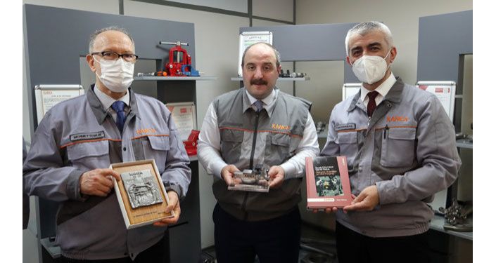 Bakan Varank: Türkiye’nin arabası ile dönüşen sanayide işaret fişeği projesini başlatmış olduk