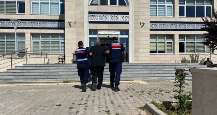 Hakkında 21 yıl mahpus cezası bulunan firari, noterde yakalandı