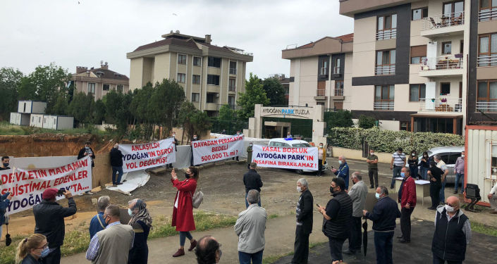 İstanbul’daki bir sitenin kentsel dönüşüm sürecinde 4 yıldır çivi çakılamadı