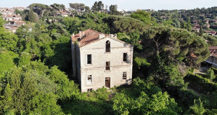 Üsküdar’da defineciler tarihi köşkü talan etti