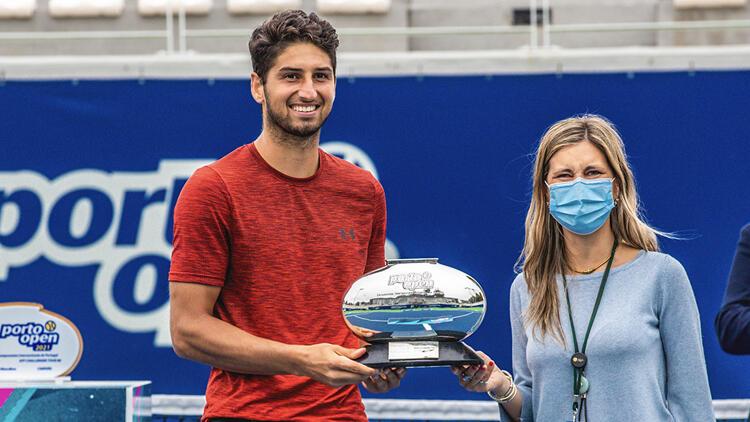 Altuğ Çelikbilek, Portekiz’de şampiyon