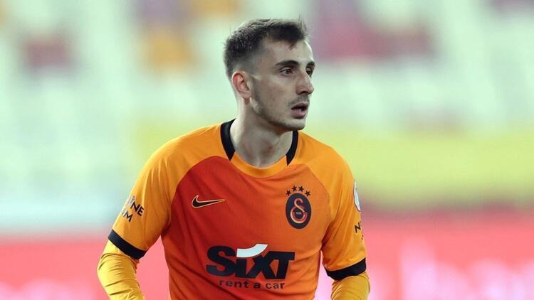 Galatasaray tribünlerinden Kerem Aktürkoğlu’na destek!