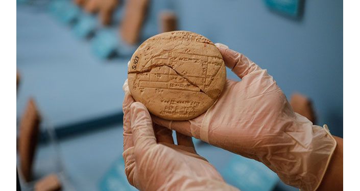 İstanbul Arkeoloji Müzesi’nde bulunan 3 bin 700 yıllık tabletin üzerinde matematiksel süreçler keşfedildi