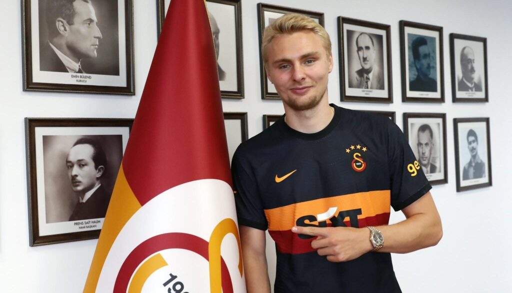 Son dakika: Galatasaray’da Victor Nelsson’un lisansı çıktı