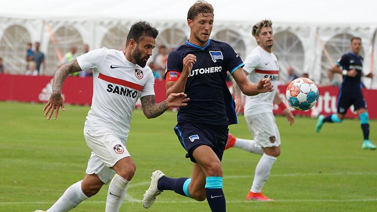 Son Dakika Haberi… Hertha Berlin-Gaziantep maçı yarıda kaldı!