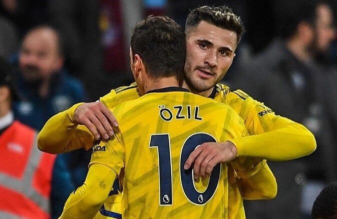 Son dakika transfer haberi: Fenerbahçe, Sead Kolasinac’ta memnun sona çok yakın!