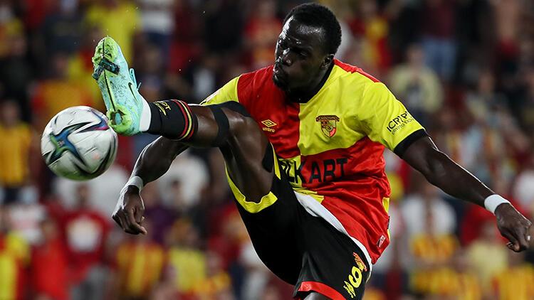 Göztepe’de Cherif Ndiaye taraftarlardan özür diledi: “Niyetim bu değildi”