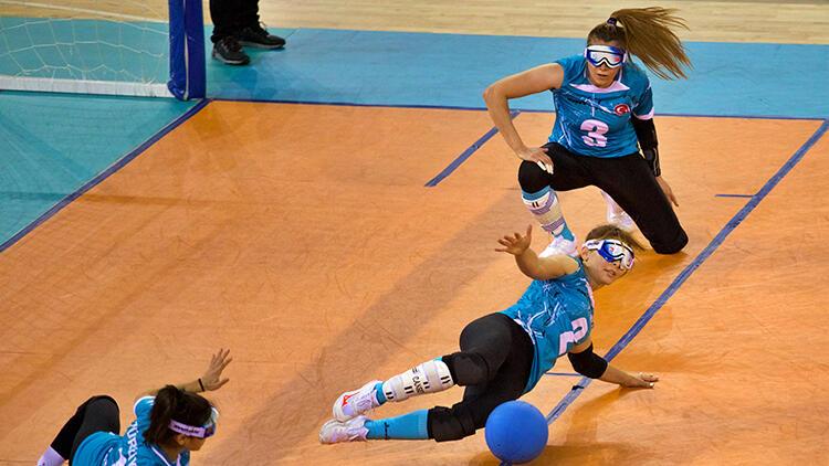 Bakan Kasapoğlu Golbol Bayan Ulusal Ekibi’ni tebrik etti