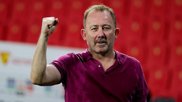 Beşiktaş’ta Sergen Yalçın, oyuncularına seslendi: ‘Yeniden göstereceğiz’