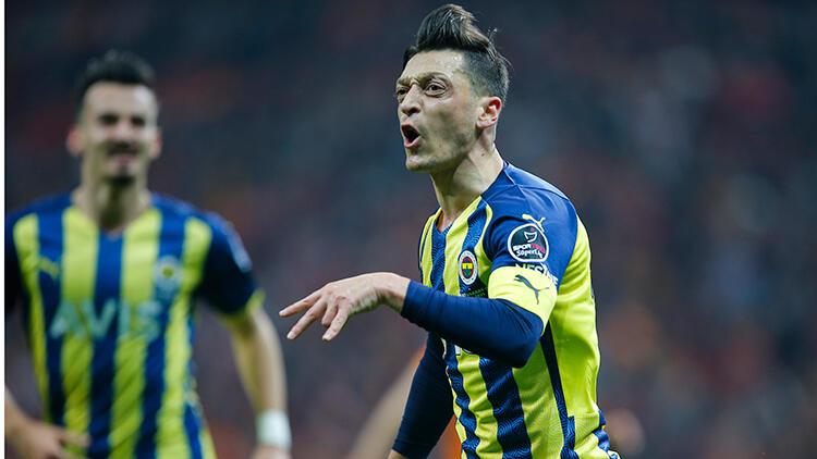 Fenerbahçe’de Mesut Özil’den Galatasaray galibiyeti yorumu: ‘İyi oynayan kazandı’