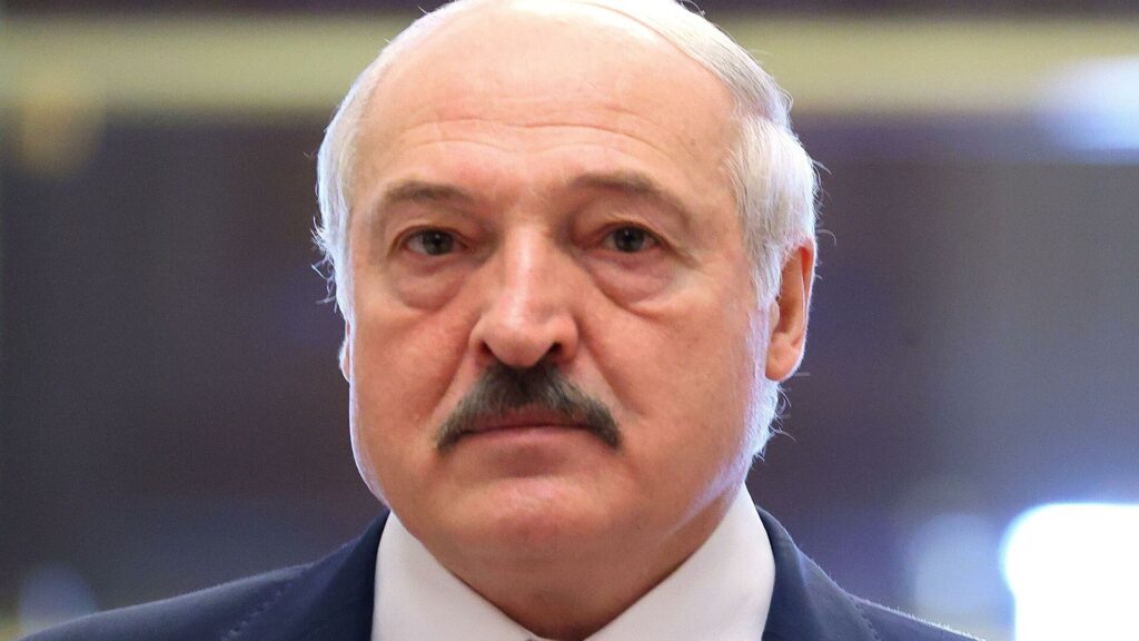 Lukaşenko, Belarus’a savaş açma gayretlerine karşı uyardı: Faşizme karşı birlikte savaştık
