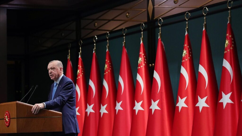 Erdoğan: Siyaset kuruluşunun, milletimizi darbe anayasası kamburundan kurtaracağına inanıyorum