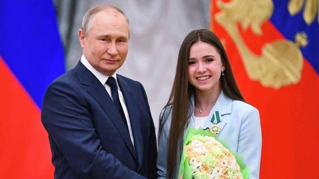 Putin: Rus atletler, büsbütün siyasi nedenlerle gerçek yaptırımlara ve ayrımcılığa maruz kaldı